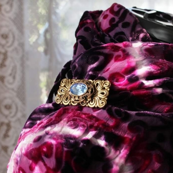 Vintage Sky Blue Art Nouveau Glass Bar Brooch Pin - Picture 2 of 5